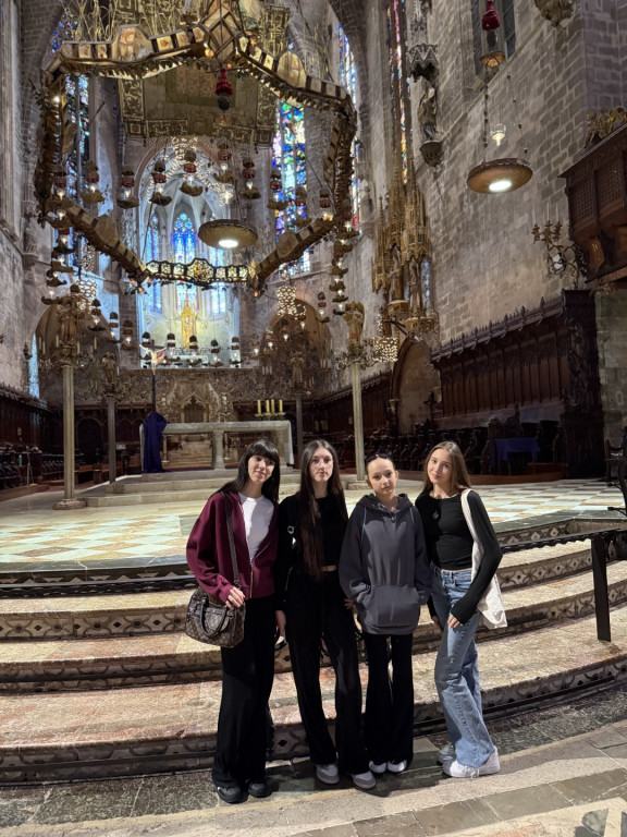 Wyjazd na Majorkę śladami Chopina uczennic Czwórki