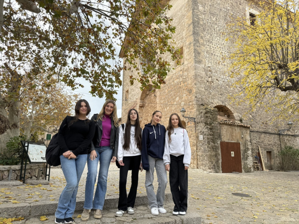 Wyjazd na Majorkę śladami Chopina uczennic Czwórki