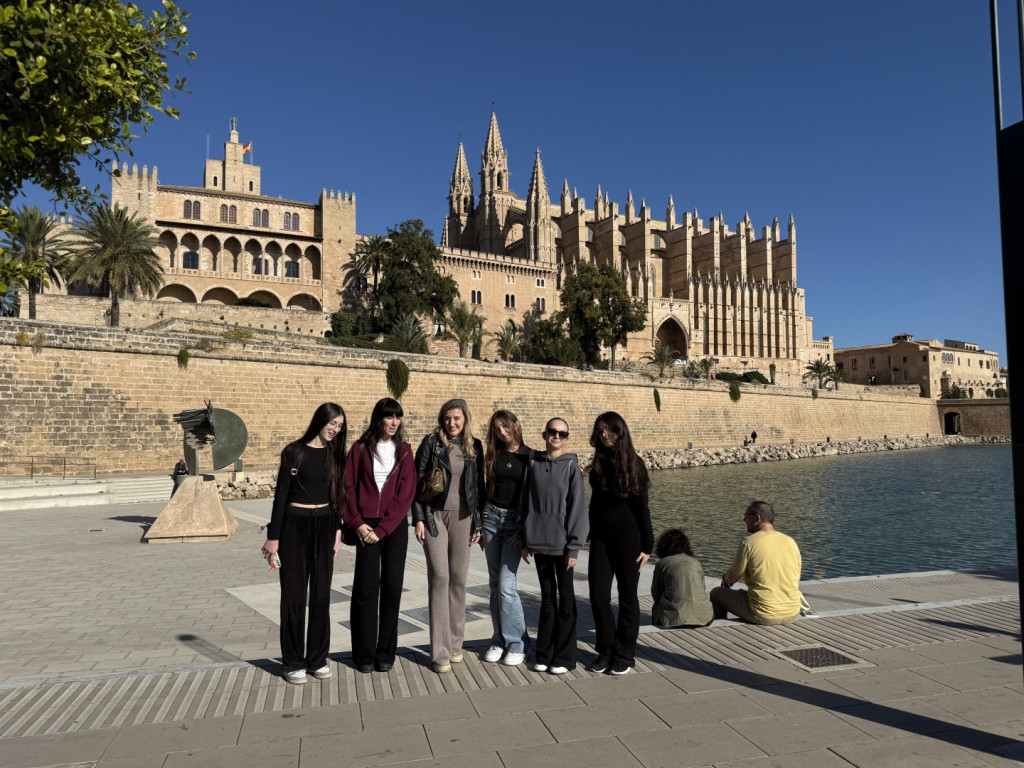 Wyjazd na Majorkę śladami Chopina uczennic Czwórki