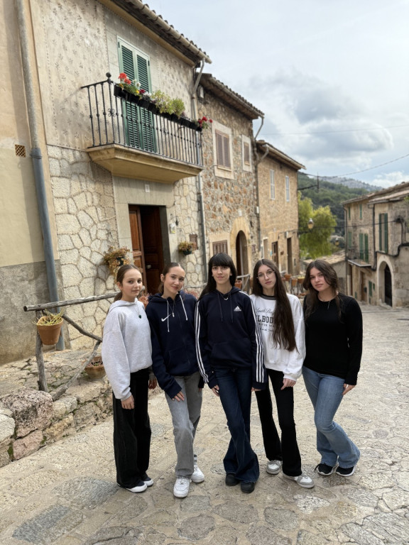 Wyjazd na Majorkę śladami Chopina uczennic Czwórki