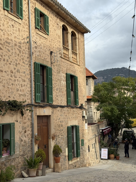 Wyjazd na Majorkę śladami Chopina uczennic Czwórki