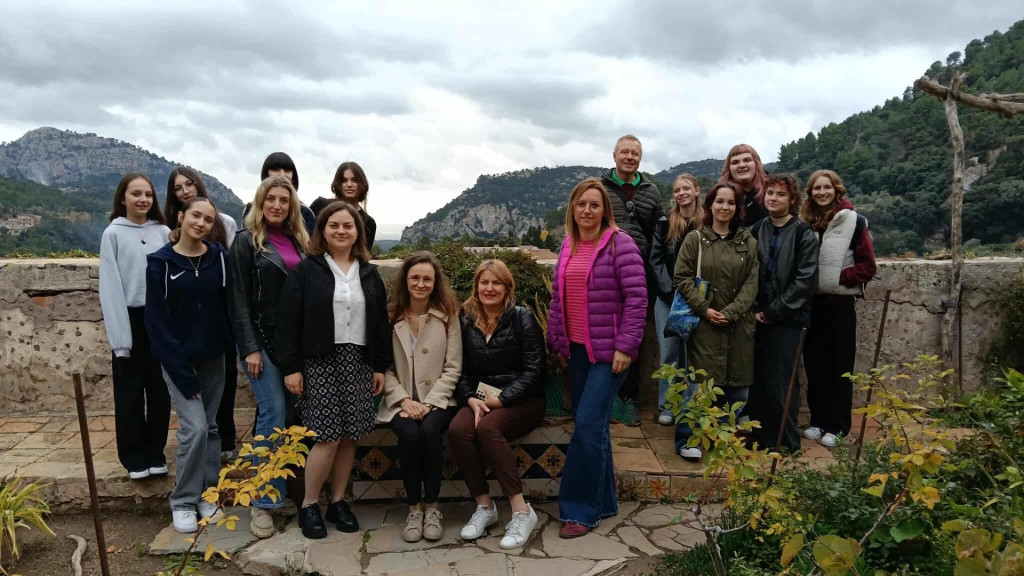 Wyjazd na Majorkę śladami Chopina uczennic Czwórki