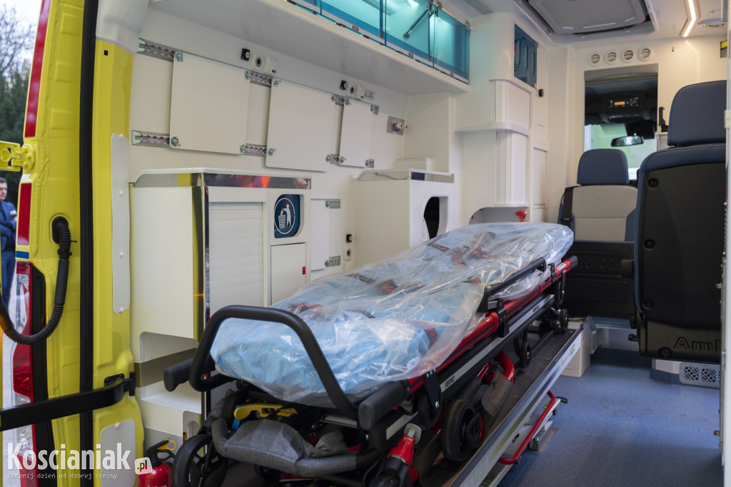 Nowa karetka dla kościańskiego szpitala!