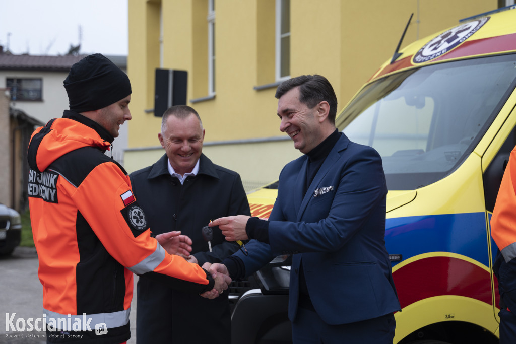 Nowa karetka dla kościańskiego szpitala!