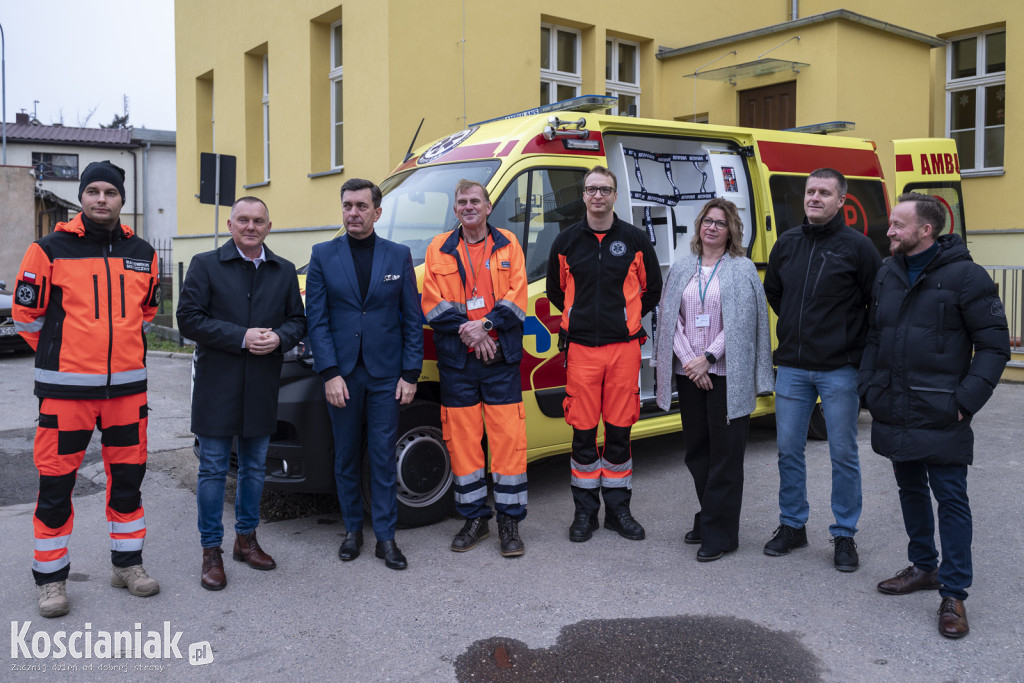 Nowa karetka dla kościańskiego szpitala!