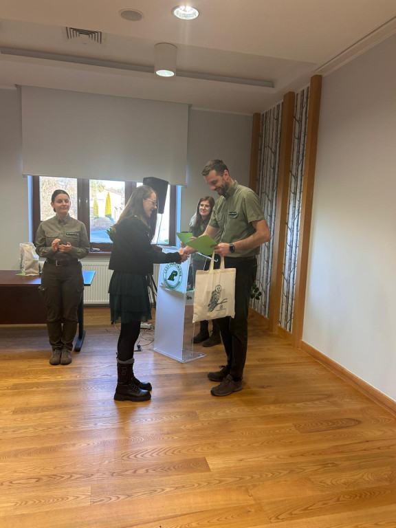 Wręczono nagrody w konkursie „Leśny krąg życia”