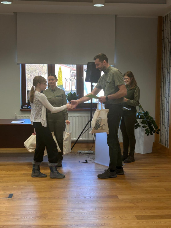 Wręczono nagrody w konkursie „Leśny krąg życia”