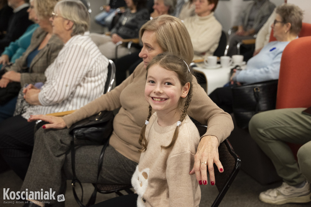 Kolędy i pastorałki wybrzmiały w bibliotece