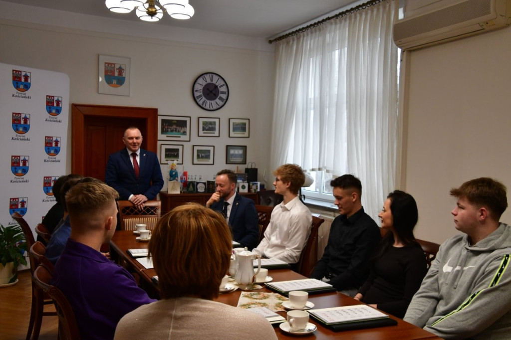 Kolejne dotacje na własne firmy od starosty