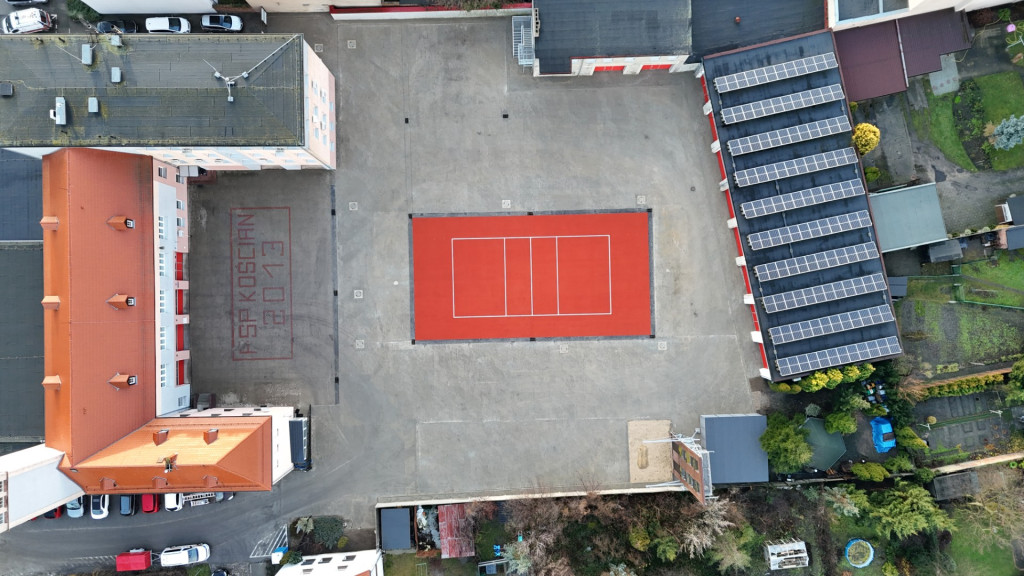 Zakończono remont placu przy strażnicy