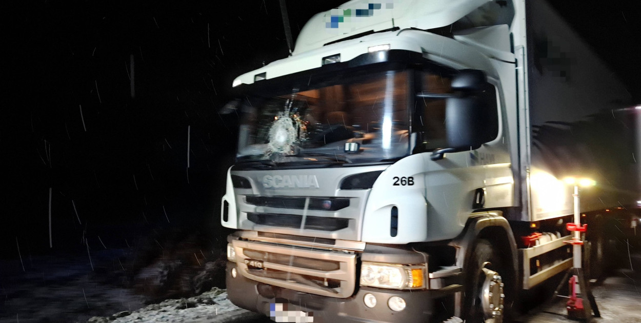 Potrącenie przez ciężarówkę