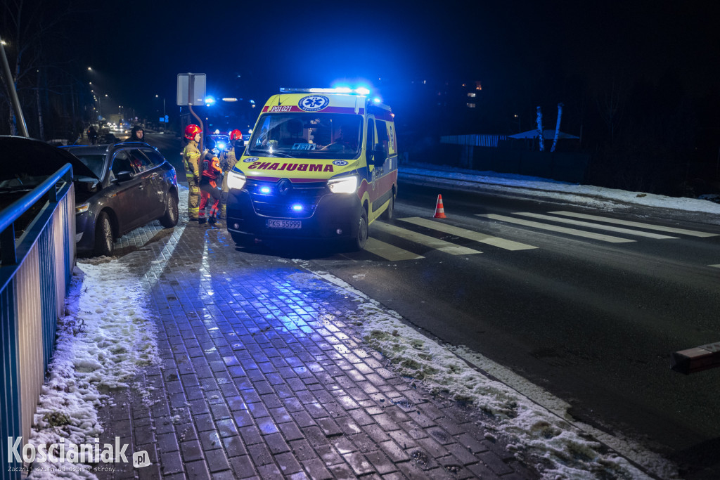 Samochód wjechał w latarnię na Północnej