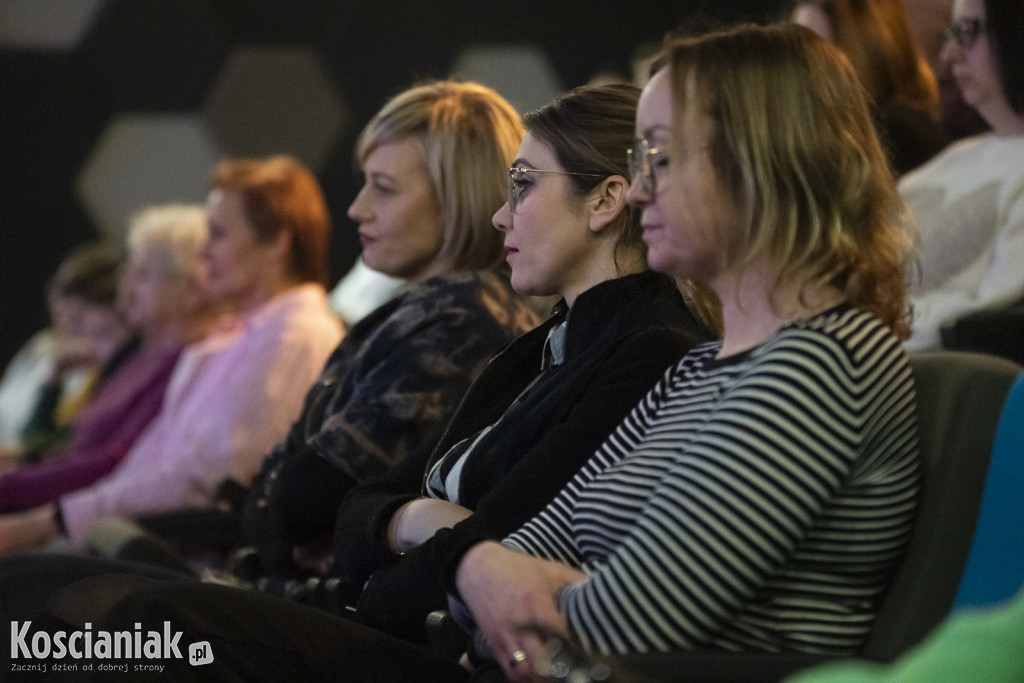 Cztery (NIE)ZWYKŁE kobiety opowiedziały o sobie