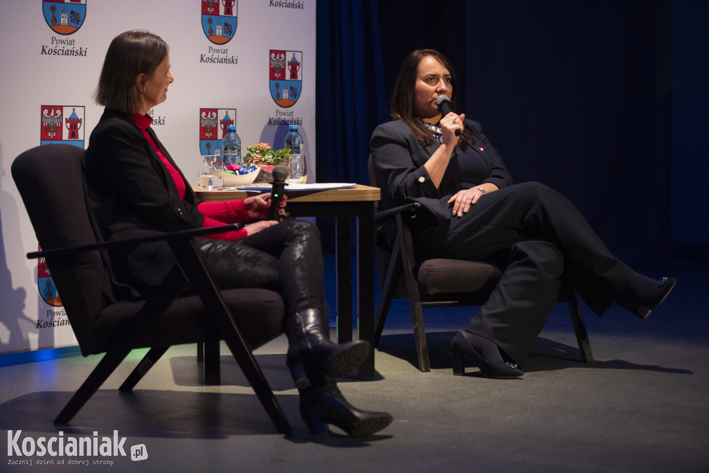 Cztery (NIE)ZWYKŁE kobiety opowiedziały o sobie