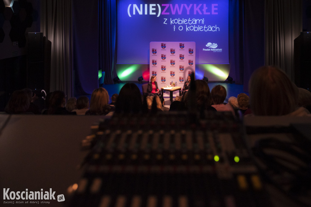 Cztery (NIE)ZWYKŁE kobiety opowiedziały o sobie