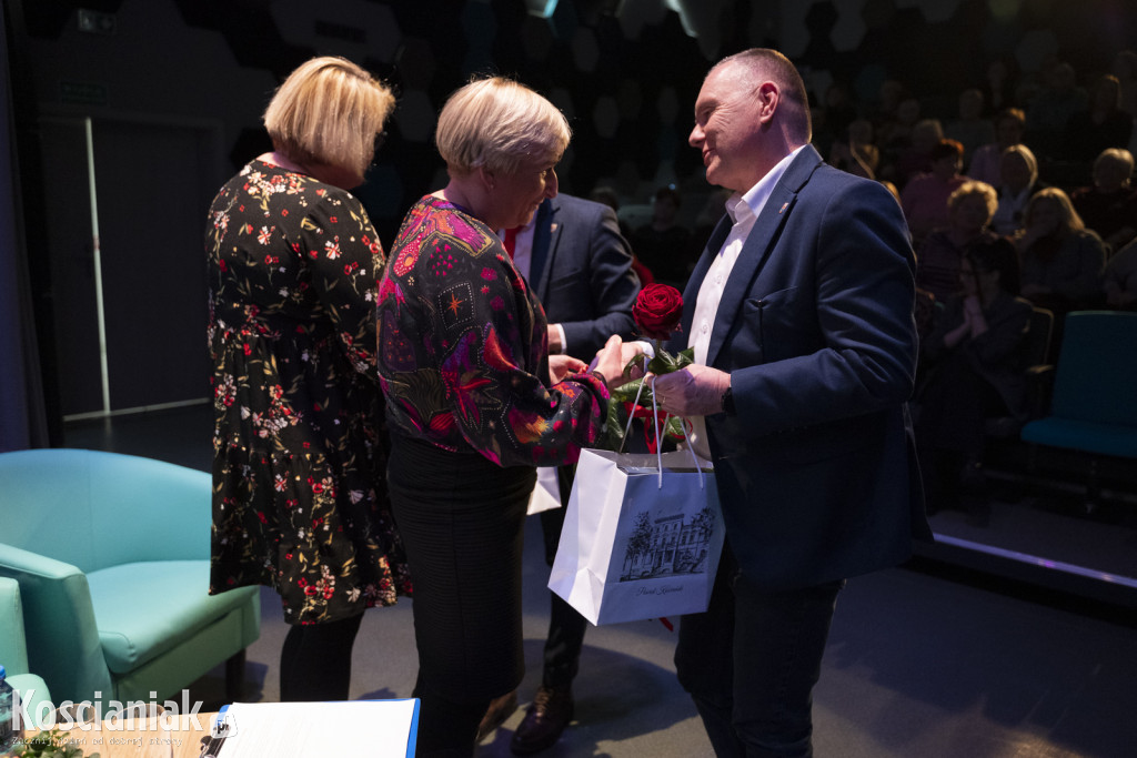 Cztery (NIE)ZWYKŁE kobiety opowiedziały o sobie