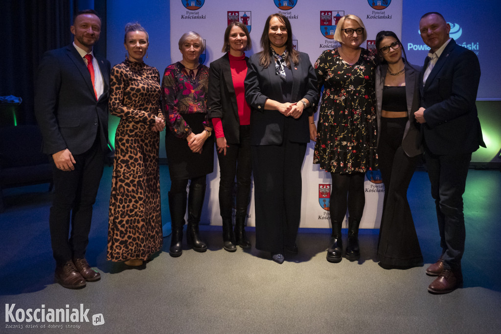 Cztery (NIE)ZWYKŁE kobiety opowiedziały o sobie