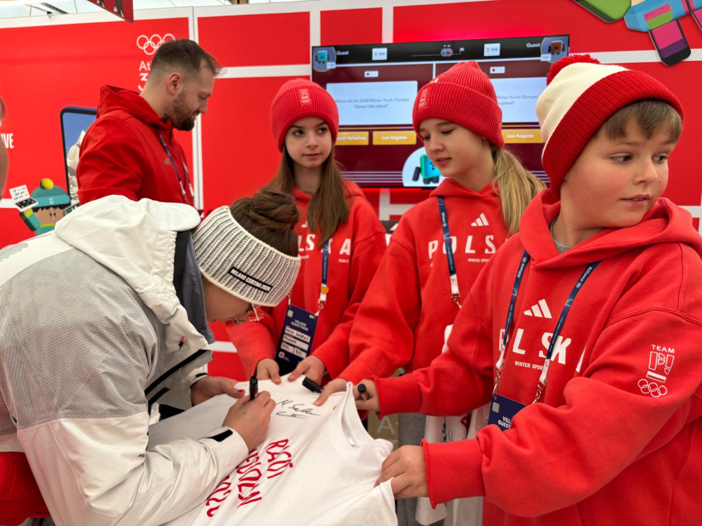 Kibice z Racotu odwiedzili olimpijską wioskę