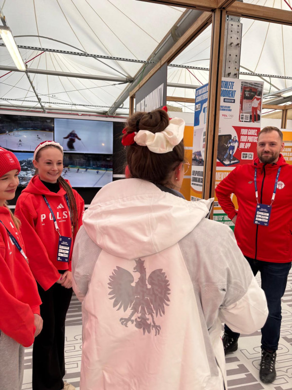 Kibice z Racotu odwiedzili olimpijską wioskę