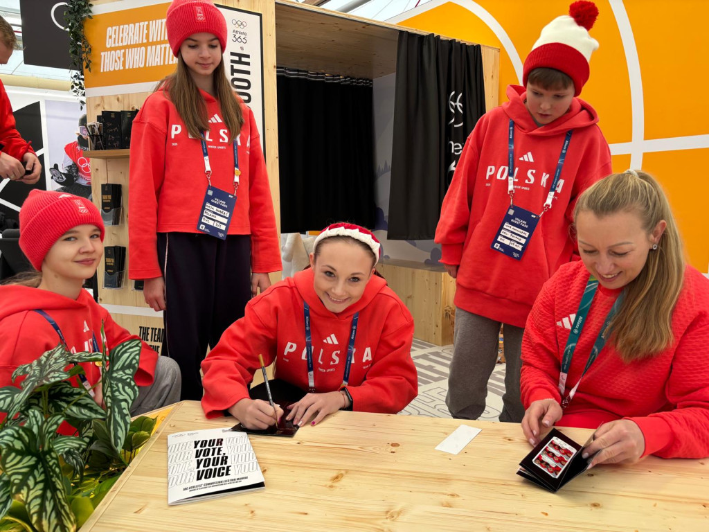 Kibice z Racotu odwiedzili olimpijską wioskę