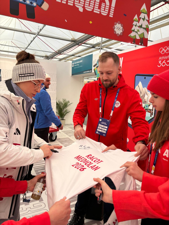 Kibice z Racotu odwiedzili olimpijską wioskę
