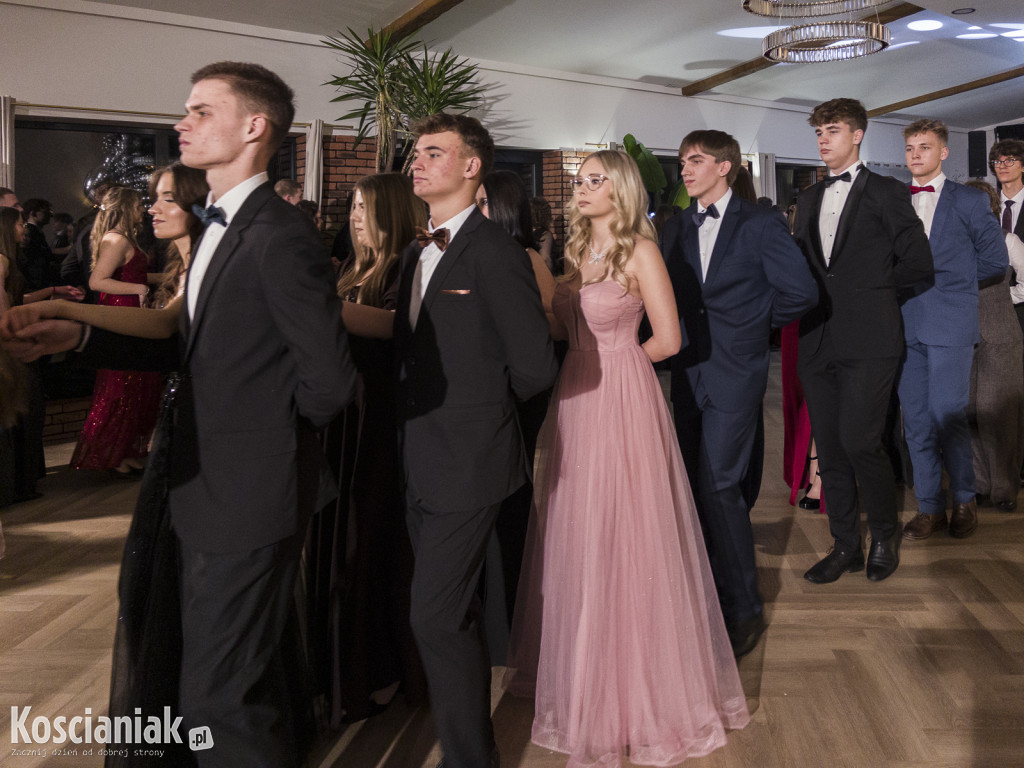 Studniówka 2026 I LO w Kościanie. Zobacz zdjęcia