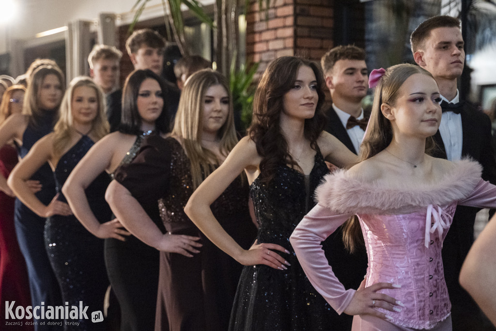 Studniówka 2026 I LO w Kościanie. Zobacz zdjęcia