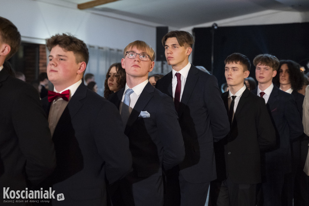 Studniówka 2026 I LO w Kościanie. Zobacz zdjęcia