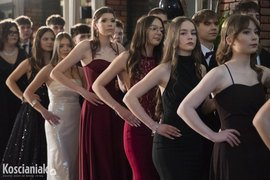 Studniówka 2026 I LO w Kościanie. Zobacz zdjęcia