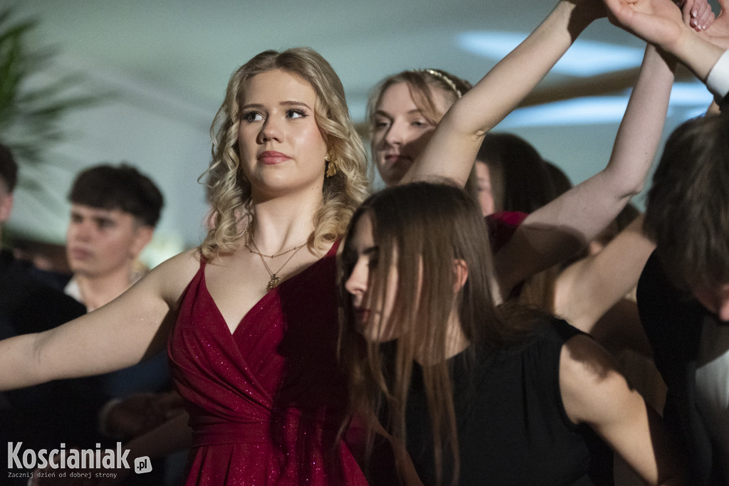 Studniówka 2026 I LO w Kościanie. Zobacz zdjęcia