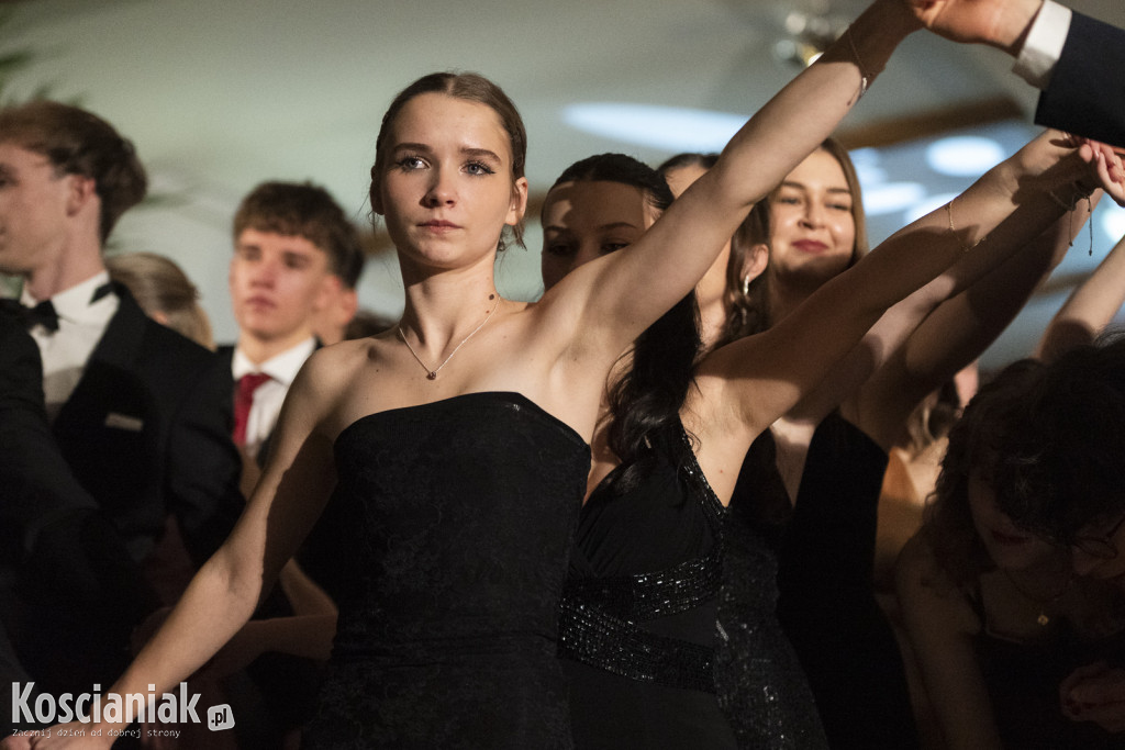 Studniówka 2026 I LO w Kościanie. Zobacz zdjęcia