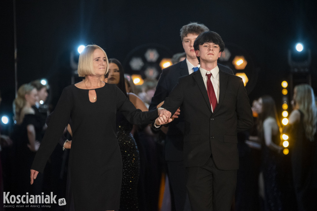 Studniówka 2026 I LO w Kościanie. Zobacz zdjęcia