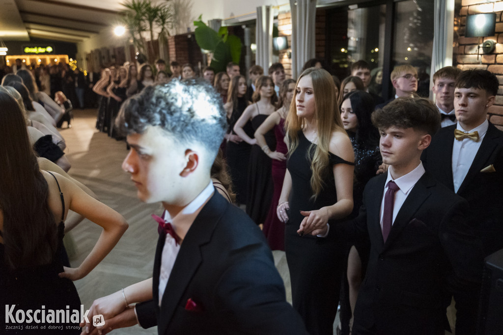 Studniówka 2026 I LO w Kościanie. Zobacz zdjęcia