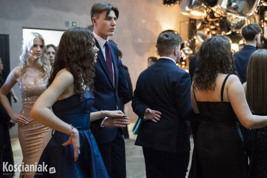 Studniówka 2026 I LO w Kościanie. Zobacz zdjęcia