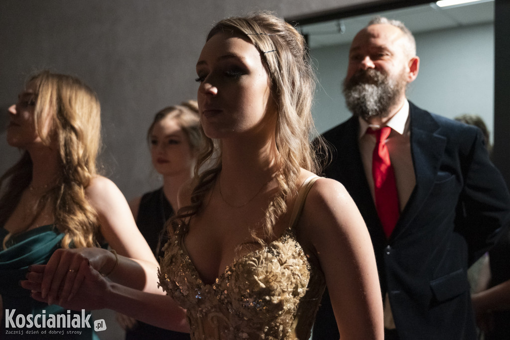 Studniówka 2026 I LO w Kościanie. Zobacz zdjęcia