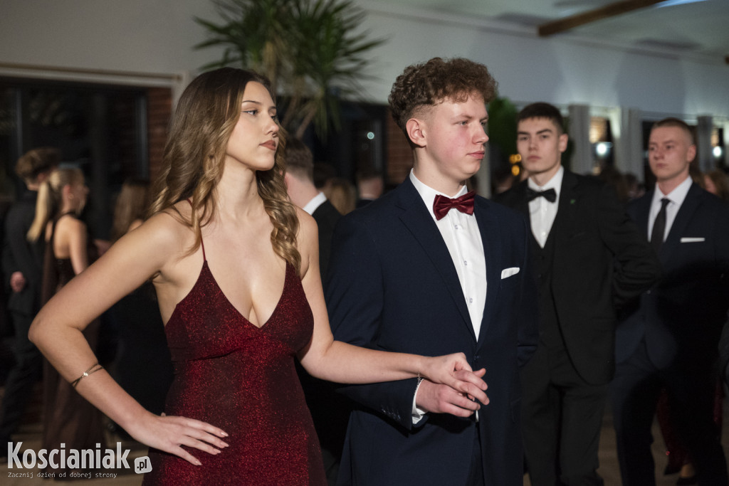 Studniówka 2026 I LO w Kościanie. Zobacz zdjęcia