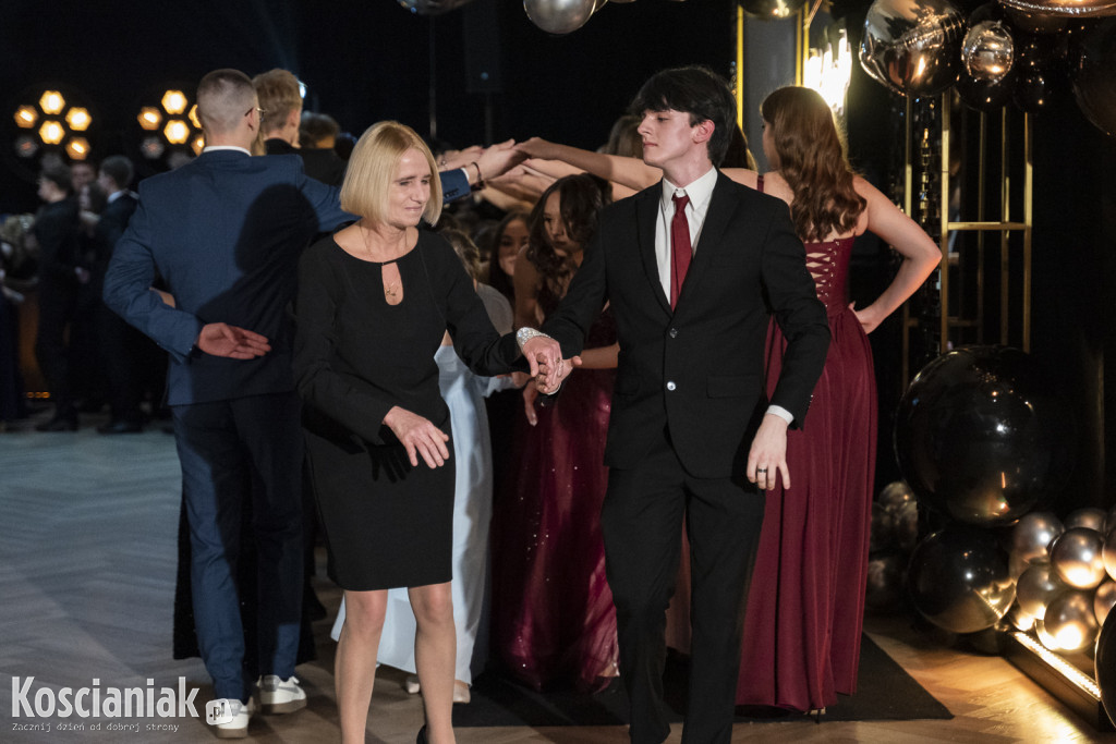 Studniówka 2026 I LO w Kościanie. Zobacz zdjęcia