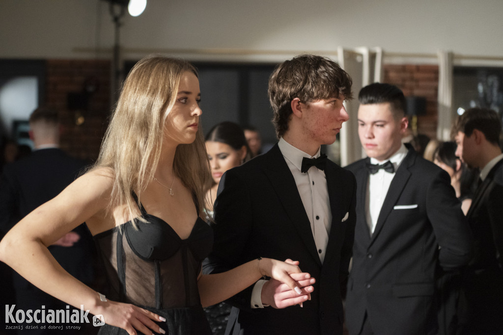 Studniówka 2026 I LO w Kościanie. Zobacz zdjęcia