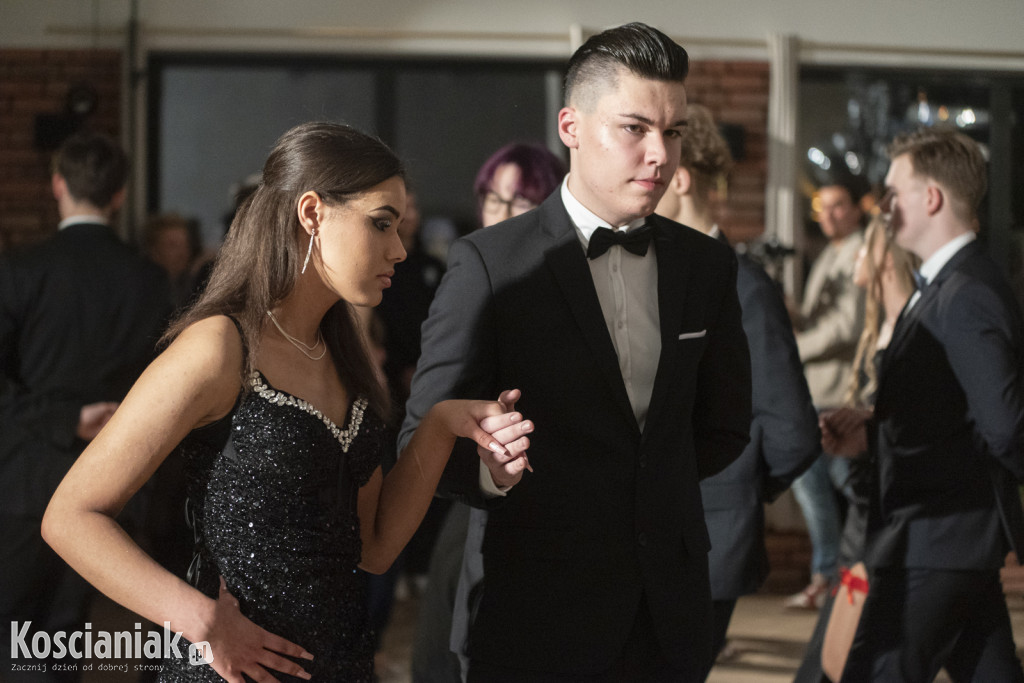 Studniówka 2026 I LO w Kościanie. Zobacz zdjęcia