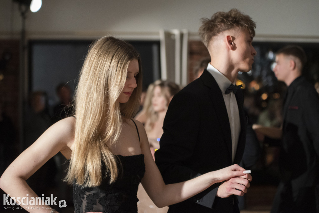 Studniówka 2026 I LO w Kościanie. Zobacz zdjęcia