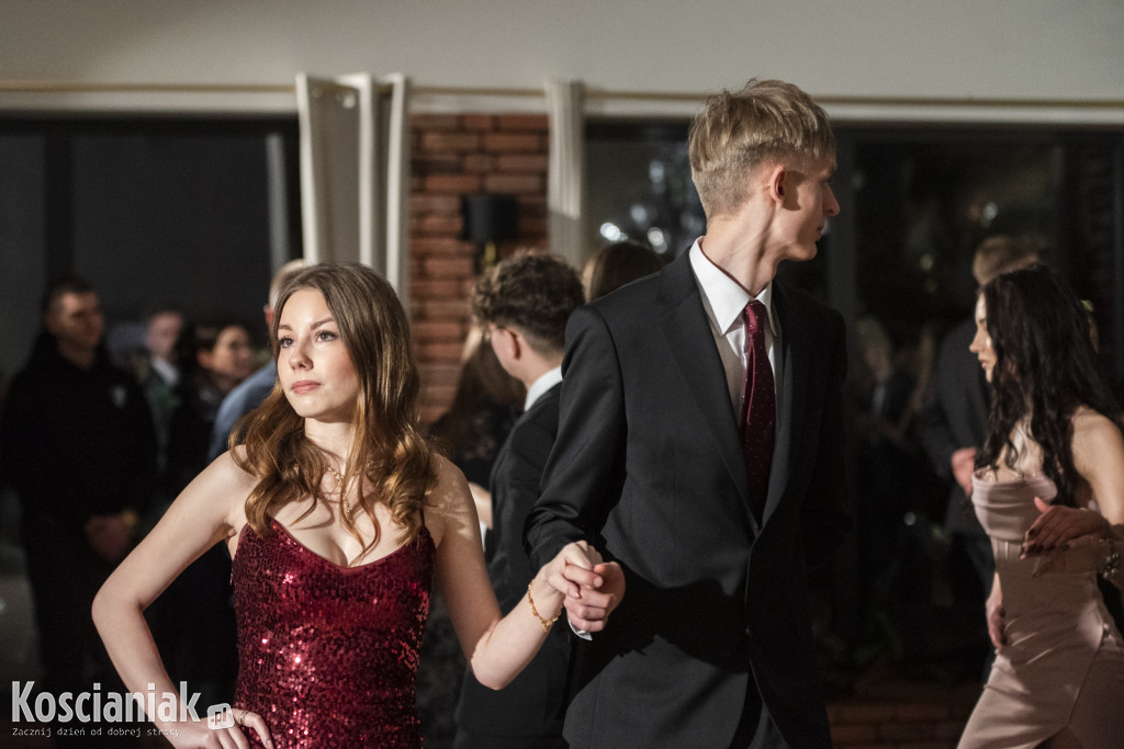 Studniówka 2026 I LO w Kościanie. Zobacz zdjęcia