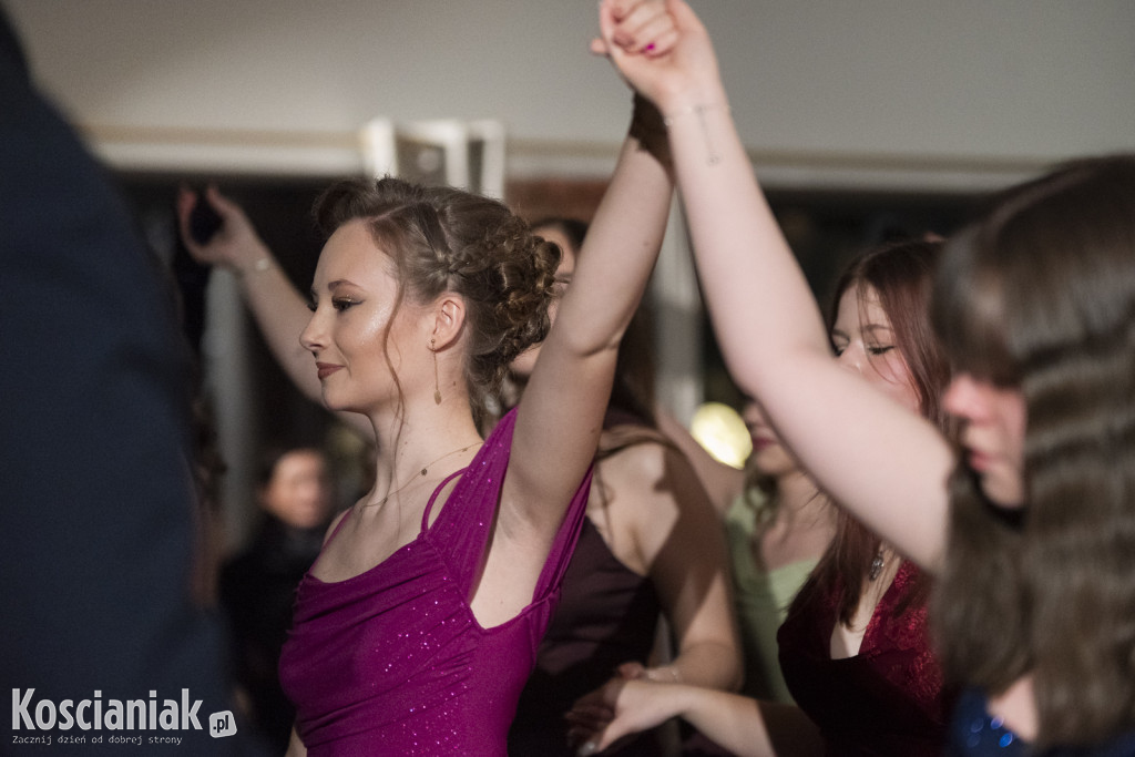 Studniówka 2026 I LO w Kościanie. Zobacz zdjęcia