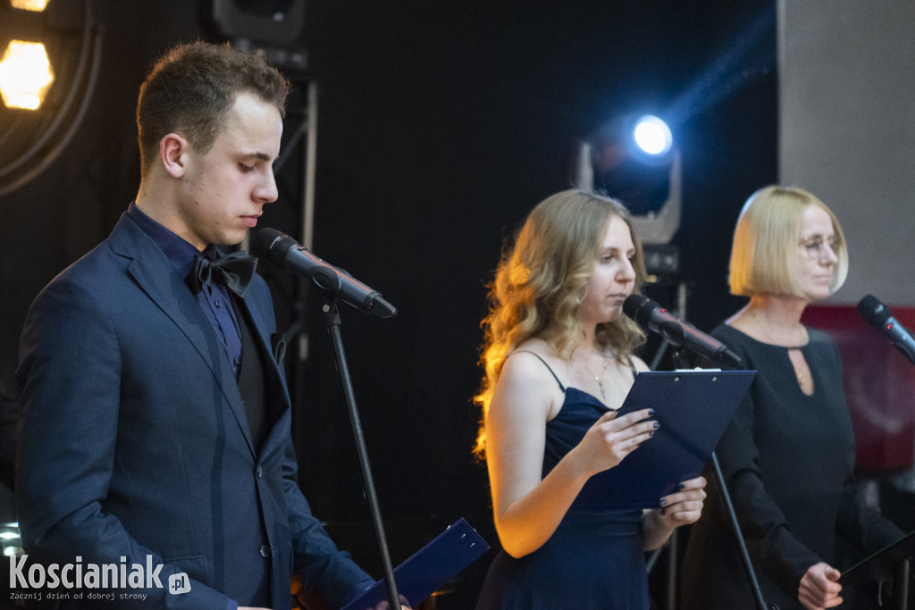 Studniówka 2026 I LO w Kościanie. Zobacz zdjęcia