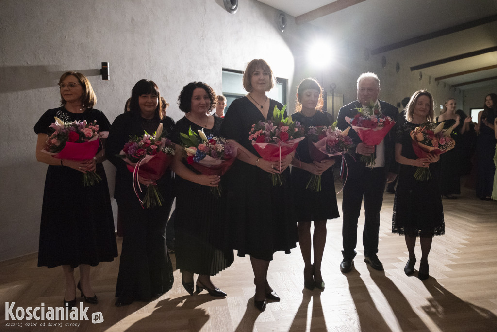 Studniówka 2026 I LO w Kościanie. Zobacz zdjęcia