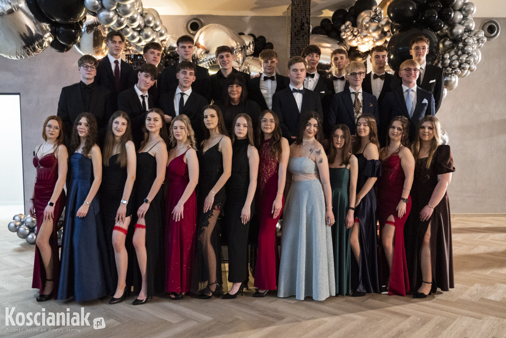 Studniówka 2026 I LO w Kościanie. Zobacz zdjęcia