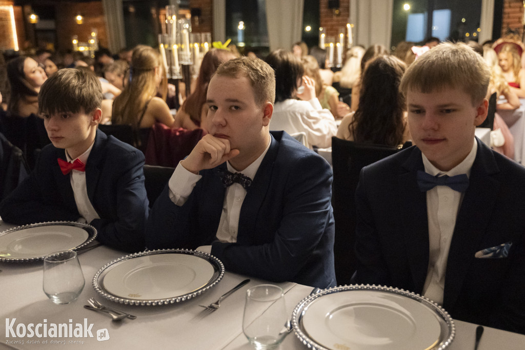 Studniówka 2026 I LO w Kościanie. Zobacz zdjęcia