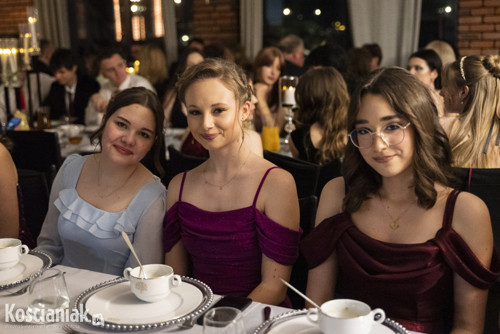 Studniówka 2026 I LO w Kościanie. Zobacz zdjęcia