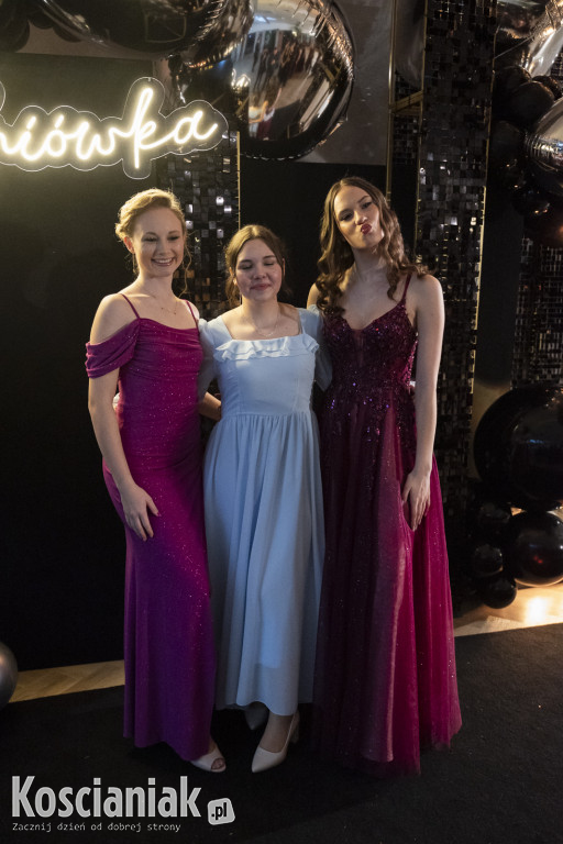 Studniówka 2026 I LO w Kościanie. Zobacz zdjęcia