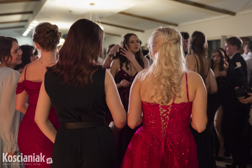 Studniówka 2026 I LO w Kościanie. Zobacz zdjęcia