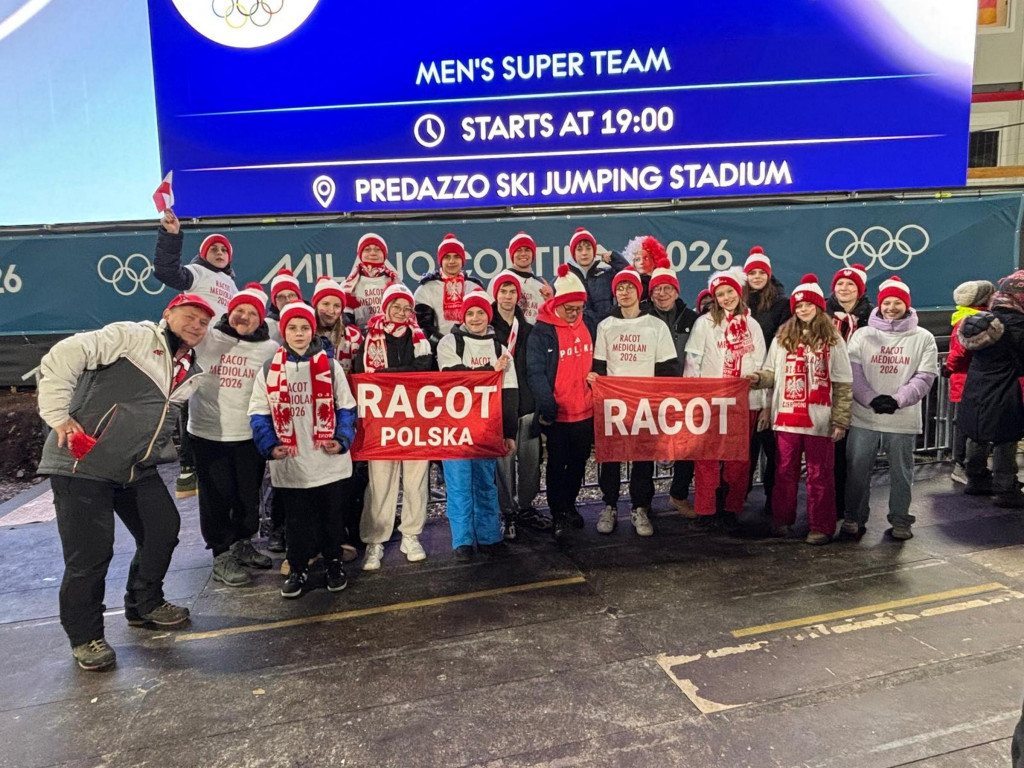 Kibice Jantara dopingują Polaków na skoczni